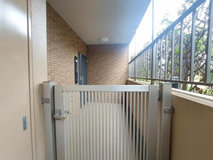 その他 玄関前は戸建感覚のポーチがありプライバシーを守ります