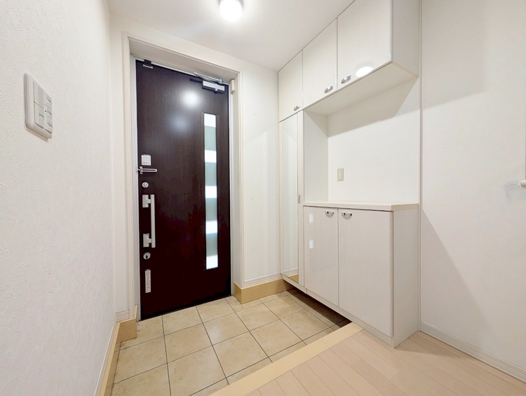 玄関 シューズボックスを完備した玄関です。