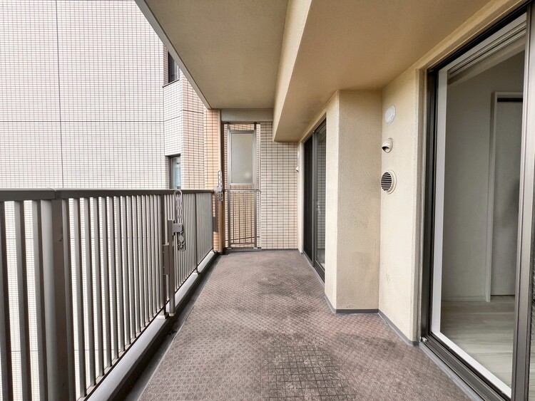 その他 朝の澄んだ空気や、夕方に吹く清々しい風を感じられるバルコニー。