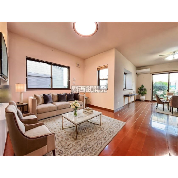 居間 ※配置してある家具や小物はCGによるイメージです。