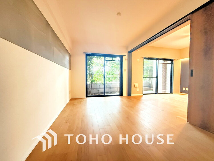 内装 家具の配置のし易い室内です。趣味の部屋としても充分な広さです