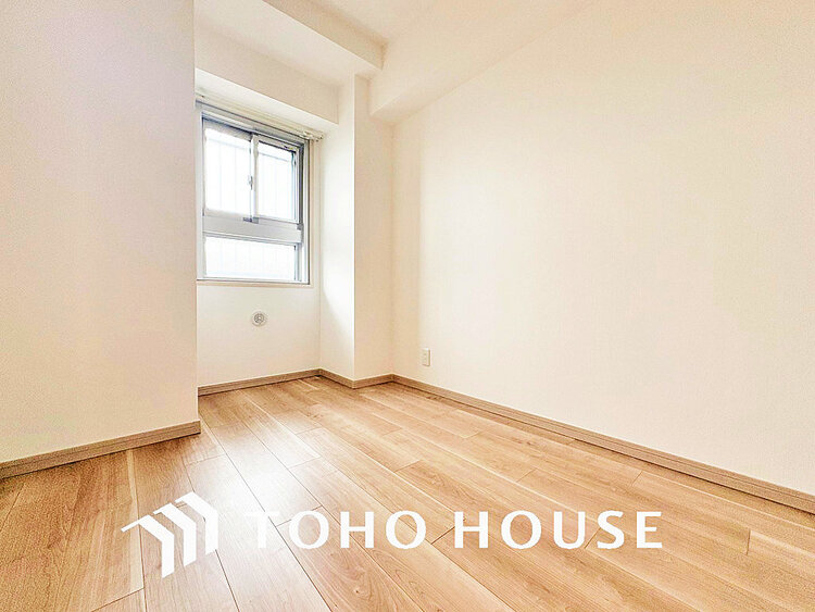 内装 採光もある洋室は、くつろぎのひと時を過ごすのにぴったり