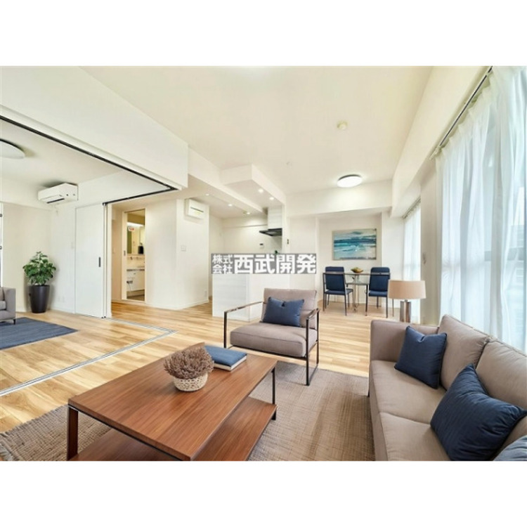 居間 ※配置してある家具や小物はCGによるイメージです。