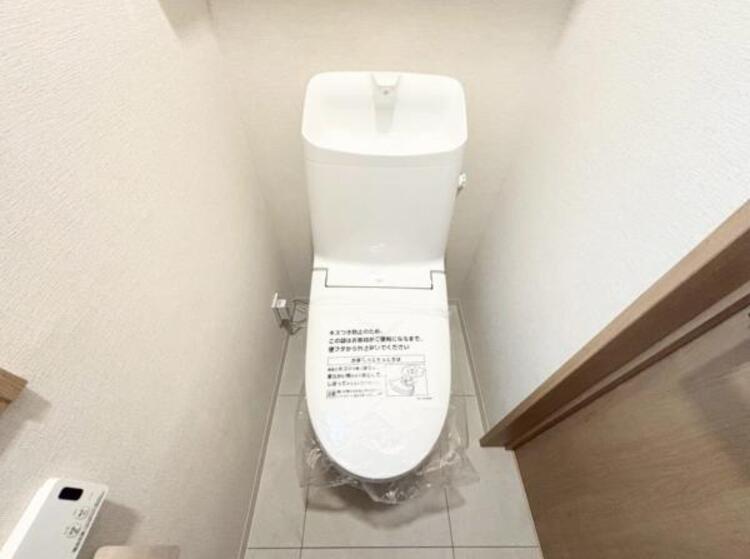 トイレ 清潔感溢れるトイレ。落ち着いた空間で安らぎのひとときをお過ごしいただけます。