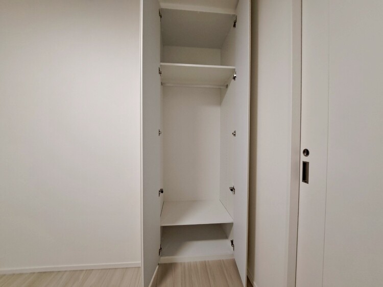 その他 収納スペースが付いていて、お部屋を広く使っていただけます。