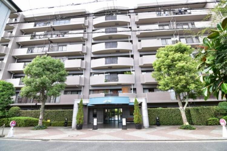 外観 陽当りや通風性など各所に施された工夫で住みやすさを実現。部屋の大きさや周辺環境・街並など、資料には掲載していない情報が現地にはたくさんございます。是非ご確認下さい。