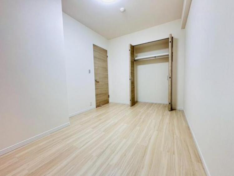 収納 各部屋に備えられたクローゼット。普段使わないものなども収納可能ですので、居室を広く使うことが出来ます。