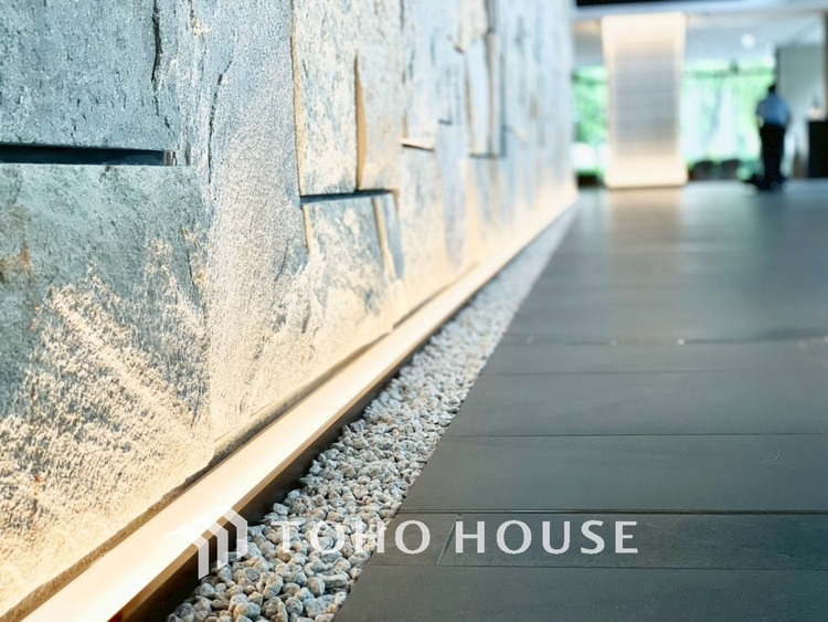 その他 【ENTRANCE】◆安心◆して歩ける。安心して家族の帰りを待てる。そんな安心を感じさせる住環境。