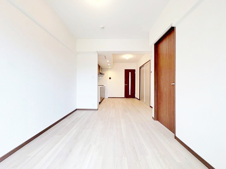 居間 快適に過ごす毎日を求めて、暮らしの中でご自身の「マイホーム」に創り上げてください。