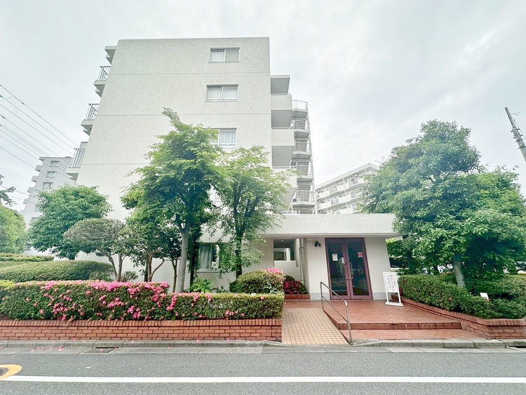 外観 資料には掲載していない情報が、現地にはたくさんあります。是非一度、現地をご確認ください。