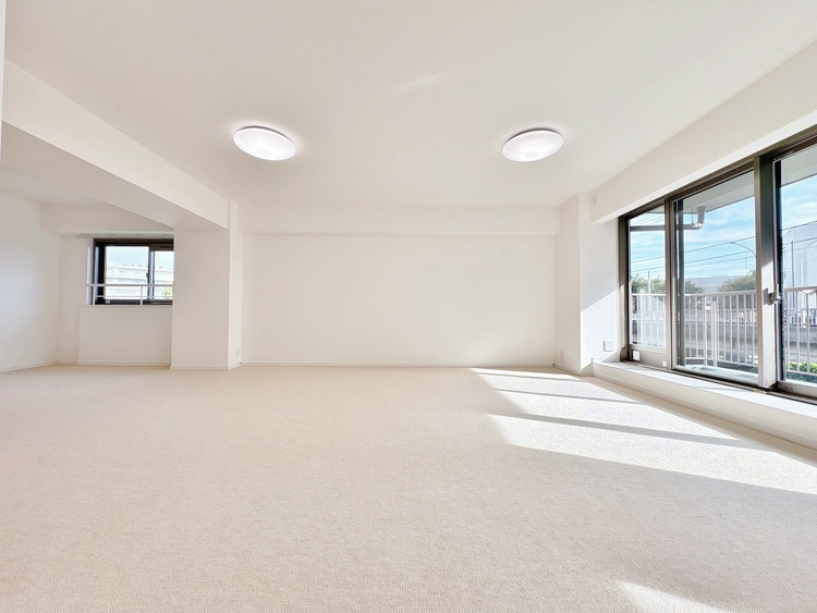 居間 豊かな居住性と、安心感を満たすクオリティが見事に調和した住空間。