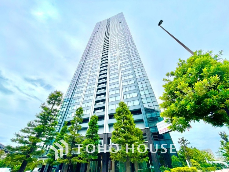 外観 【APPEARANCE】◆陽光◆が差し込む。この開放的な空間に家族の笑顔が集う。家族が一緒に過ごす空間は明るく、そして居心地よく。