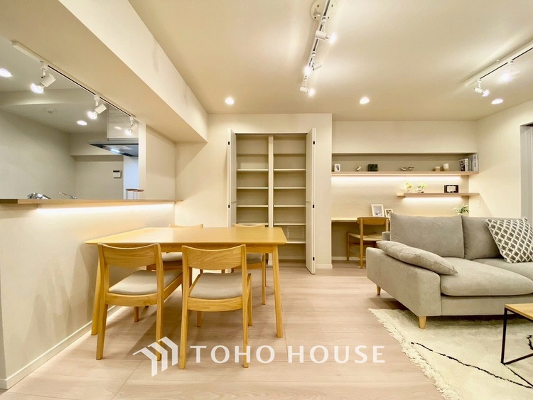 内装 【LIVING】◆Sunshine◆光が燦々と入り、いるだけで気持ちいい。「開放的でゆとりあるお部屋です。」