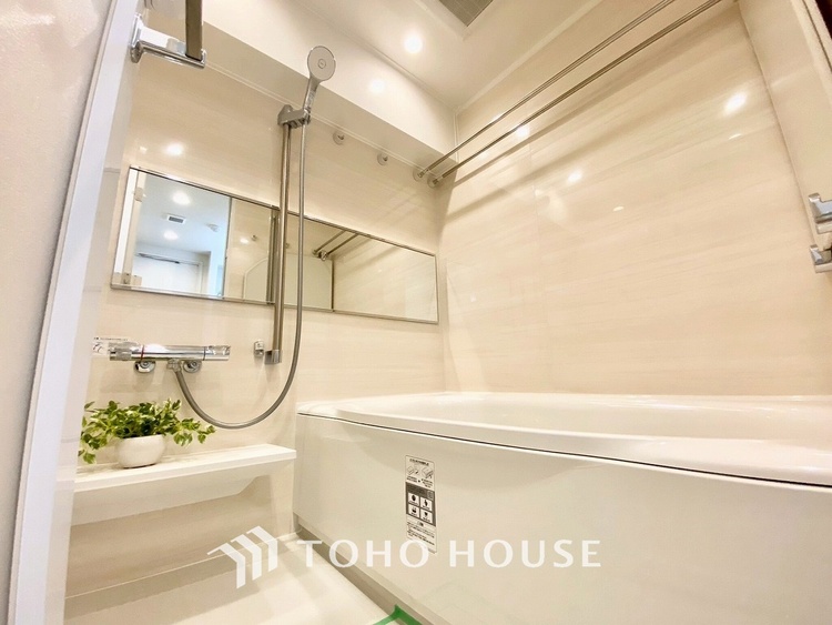 風呂 【BATHROOM】◆プライベートな空間◆simpleだからrelaxできるんです。こころもからだもキレイさっぱり。