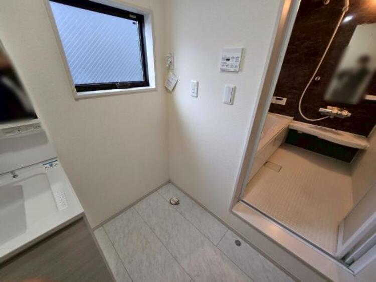 洗面 水回りにも窓が設けられており、換気良好