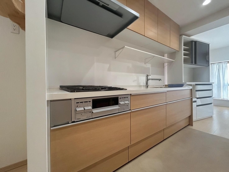 その他 開放感のあるキッチンスペース。調理をしながら、会話も弾みそうですね。※CGによる空室加工をしています。