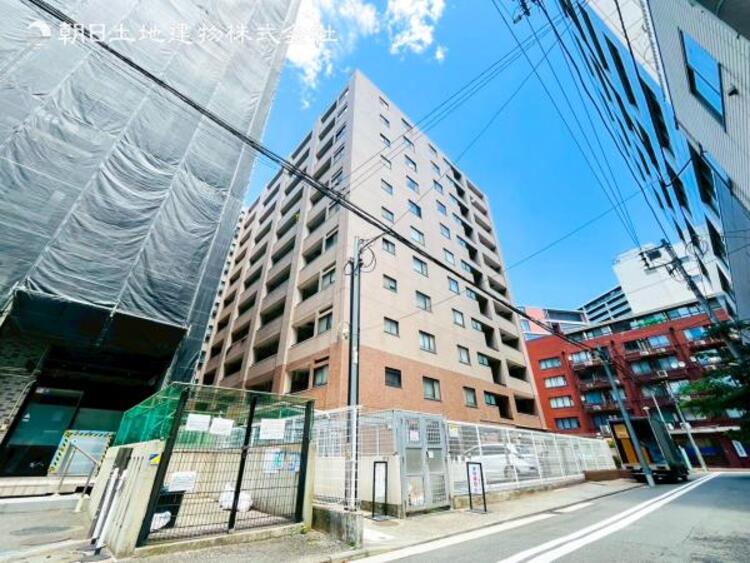 外観 【外観】流行に左右されず将来にわたって価値が継続する佇まい!良好な住環境が保たれたエリアで新生活を!