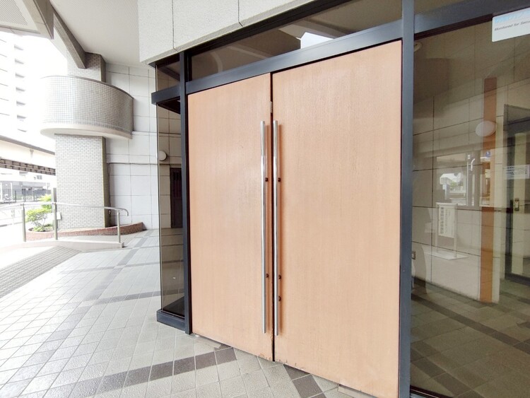 エントランス 外と内をつなぐエントランスは、まさに顔となる場所。