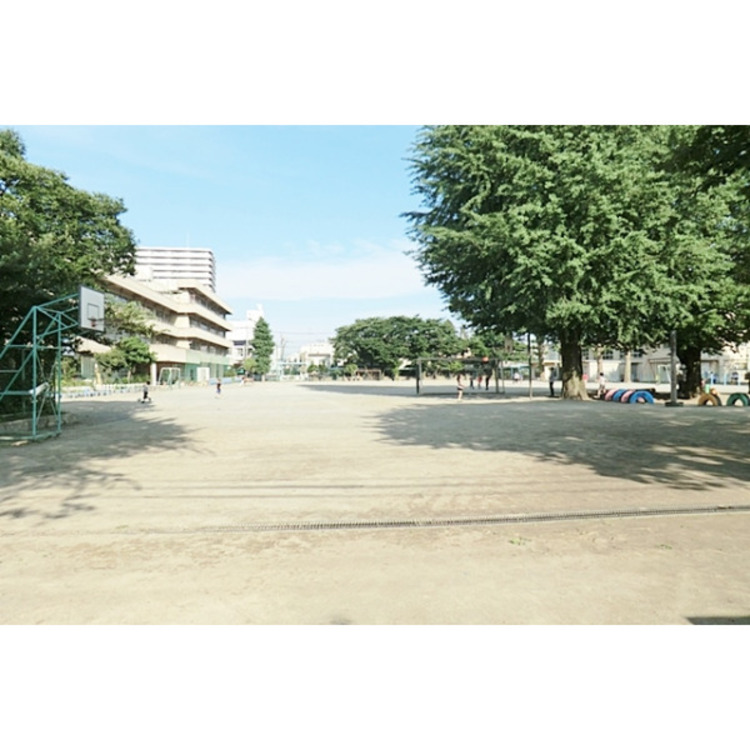 周辺 西東京市立田無小学校(約650m)