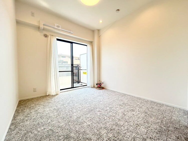 その他 清かで艶やかな時間をもたらしてくれる室内です。