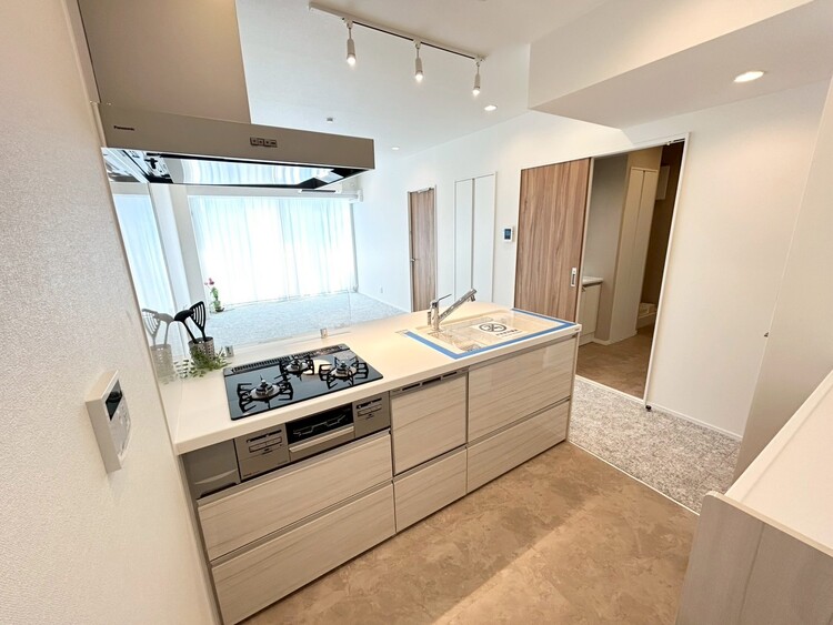 その他 開放感のあるキッチンスペース。調理をしながら、会話も弾みそうですね。