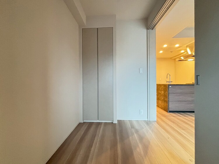 その他 清かで艶やかな時間をもたらしてくれる室内です。