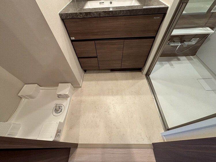 その他 十分な広さの脱衣所。