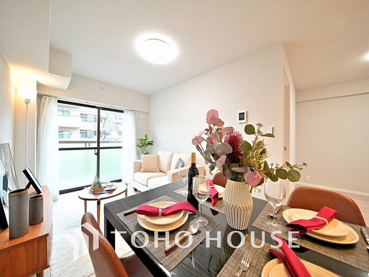 内装 家族みんなが爽やかに過ごせるように、光をたっぷり取り込んだLDK