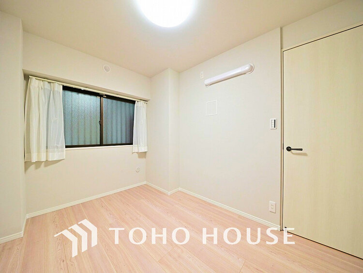 内装 シンプルですっきりとした室内は飽きのこない居心地の良い雰囲気