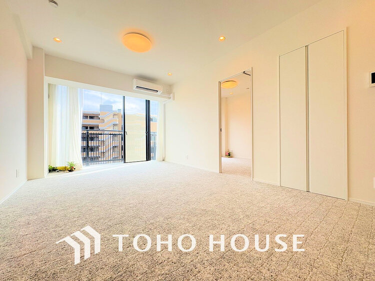 内装 家族みんなが爽やかに過ごせるように、光をたっぷり取り込んだLDK