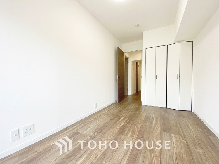 内装 【PRIVATE ROOM】◆属毛離裏◆子は父を手本とし、母に愛育されて成長する。家族の深い繋がり。