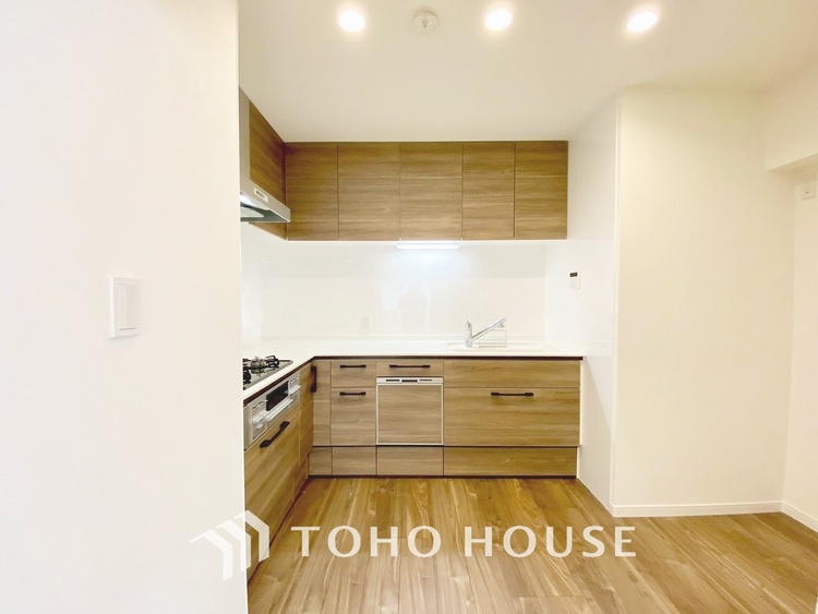 内装 【LIVING】◆simple is best◆無駄のない綺麗なつくりのリビングルーム。