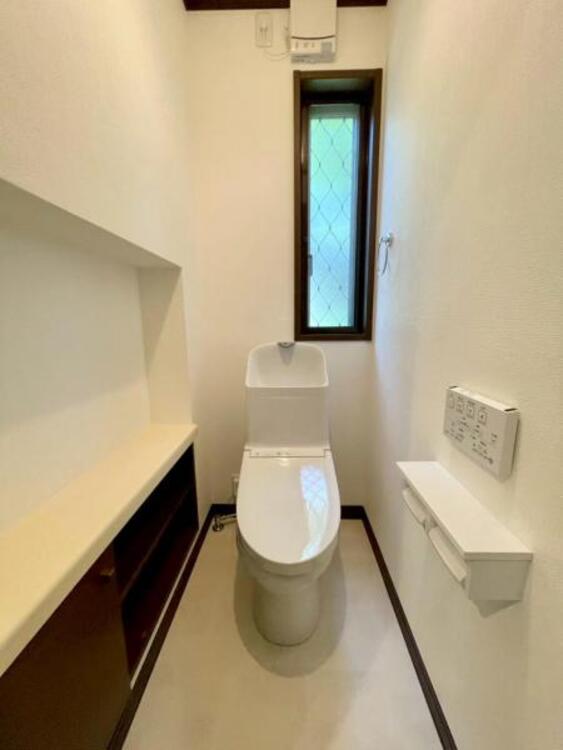 トイレ 毎日使うトイレは落ち着きと清潔感のあるデザイン 