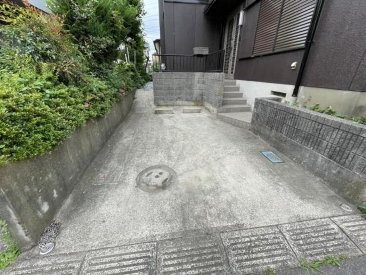 駐車場 カースペース1台駐車可能です