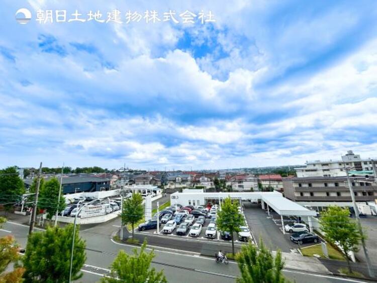 その他 【眺望】部屋から眺める景色はお部屋のインテリアの一部です。開放感ある景色は季節や天候によって変化する素敵な絵画ですね！