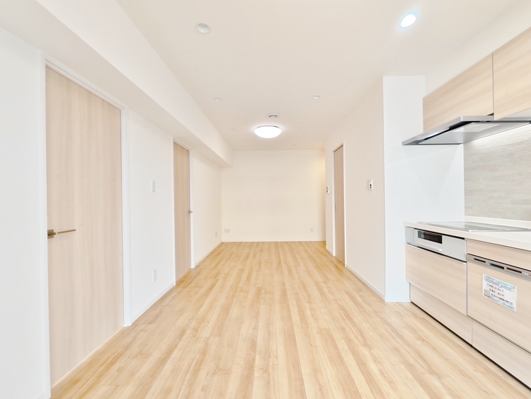 居間 快適に過ごす毎日を求めて、暮らしの中でご自身の「マイホーム」に創り上げてください。