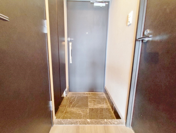 玄関 シューズボックスを完備した玄関です。