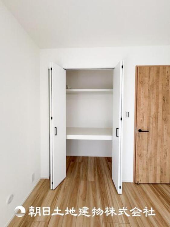 収納 【収納】部屋ごとに設けた収納は住みやすさへのこだわりがあります。シンプルで使いやすい収納スペース。