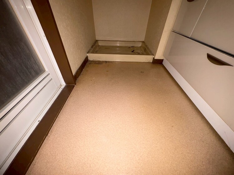 その他 十分な広さの脱衣所。