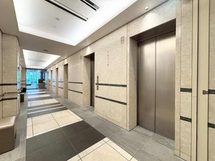 その他 エレベーター完備のため荷物が多くなっても安心。