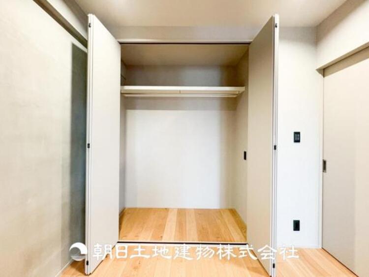 収納 【収納】部屋ごとに設けた収納は住みやすさへのこだわりがあります。シンプルで使いやすい収納スペース。