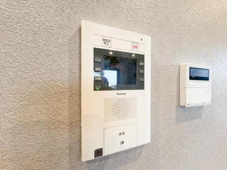 設備 【設備】お客様のお顔が確認出来るので、セキュリティ対策にも最適のモニター付きインターホン。