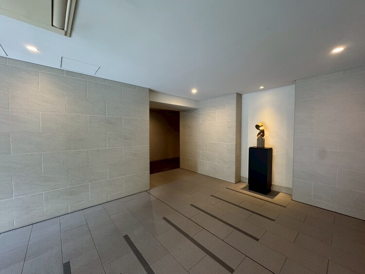 その他 館内は静寂な中が保たれており、管理が行き届いている印象を受けました。