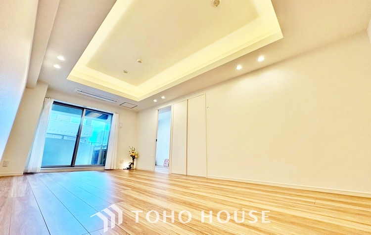 内装 ◆夏の海の空◆あの頃の夏空のブルースカイ。太陽と潮のかおりが僕の鼻をかすめのんびりとしたリゾート地の情景が思い浮かぶ。心地よい夏の思い出のかおりを。