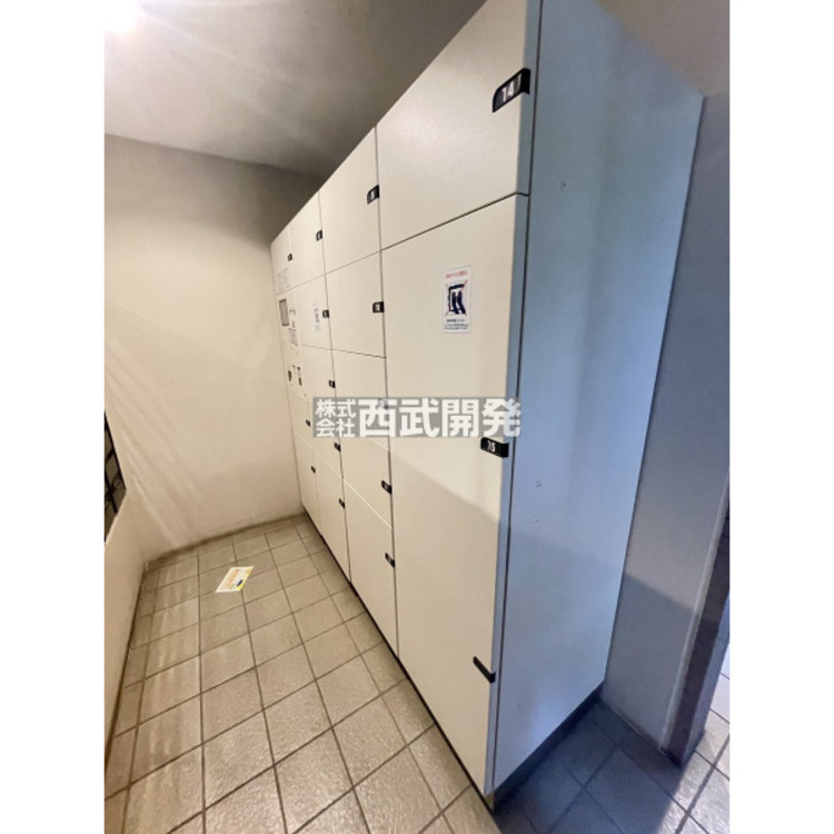 設備 忙しい時に便利な宅配BOX。