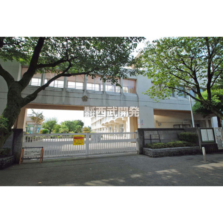 周辺 東村山第一中学校(約890m)
