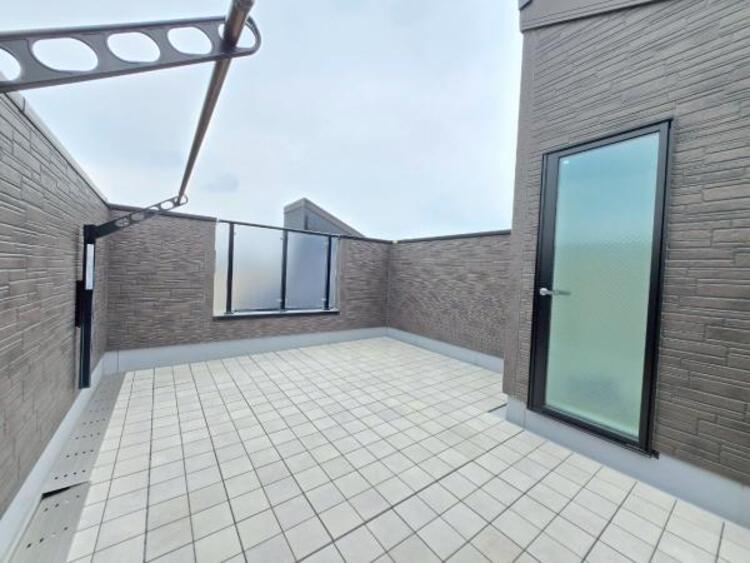 その他 屋上でのプール遊びや家庭菜園も素敵ですね