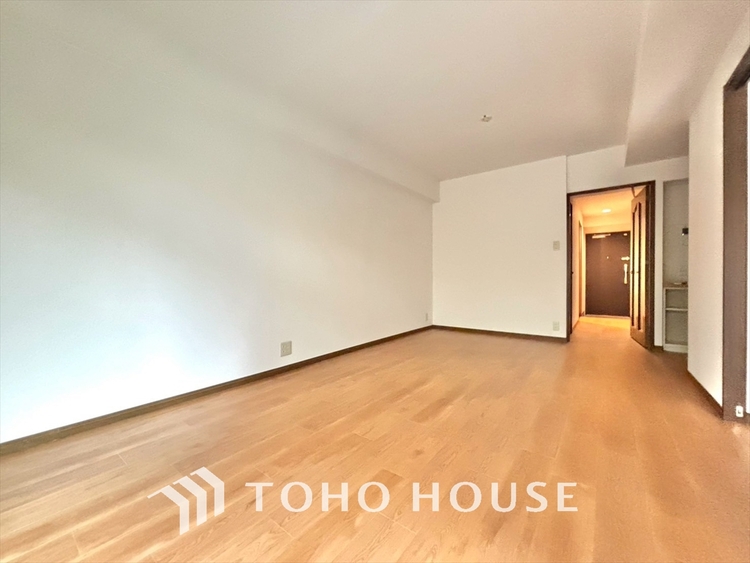 内装 「想像していた以上に広い」が写真を撮っているときの感想です。家事動線に配慮したプランによりご家族がくつろげる明るく広い空間が確保できました。