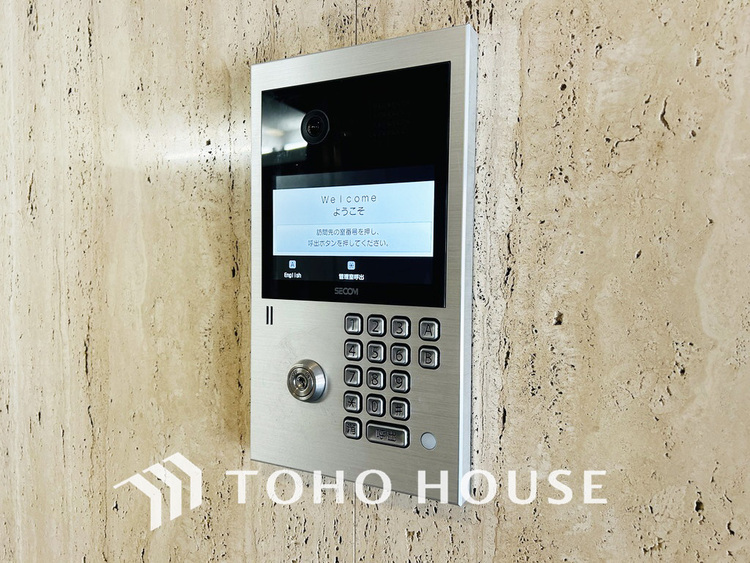 エントランス エントランスはオートロック完備で安心のセキュリティ