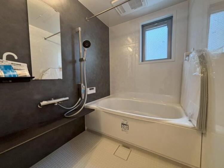 風呂 １日の疲れを癒してくれる広々とした浴室は癒しの空間としてカスタマイズが可能です。